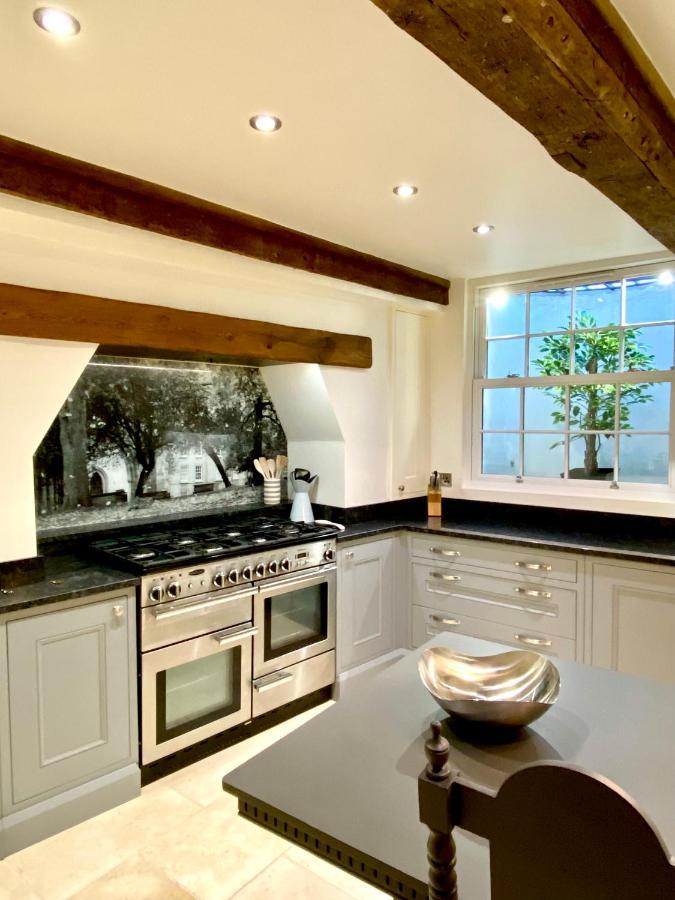 Pass The Keys Superbly Located Handsome Georgian Townhouse Shrewsbury Luaran gambar